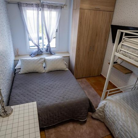 Casa Julio - Alcala Complete Coastal Retreat - Entire Apartment - 3 Min Walk From The Ocean - Shared Entrance With Host Alcalá de Henares Exterior foto