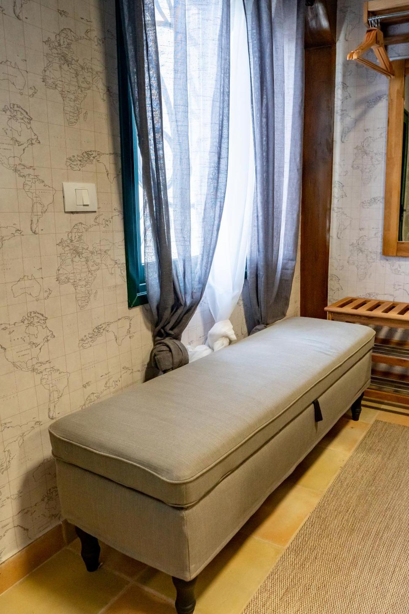 Casa Julio - Alcala Complete Coastal Retreat - Entire Apartment - 3 Min Walk From The Ocean - Shared Entrance With Host Alcalá de Henares Exterior foto