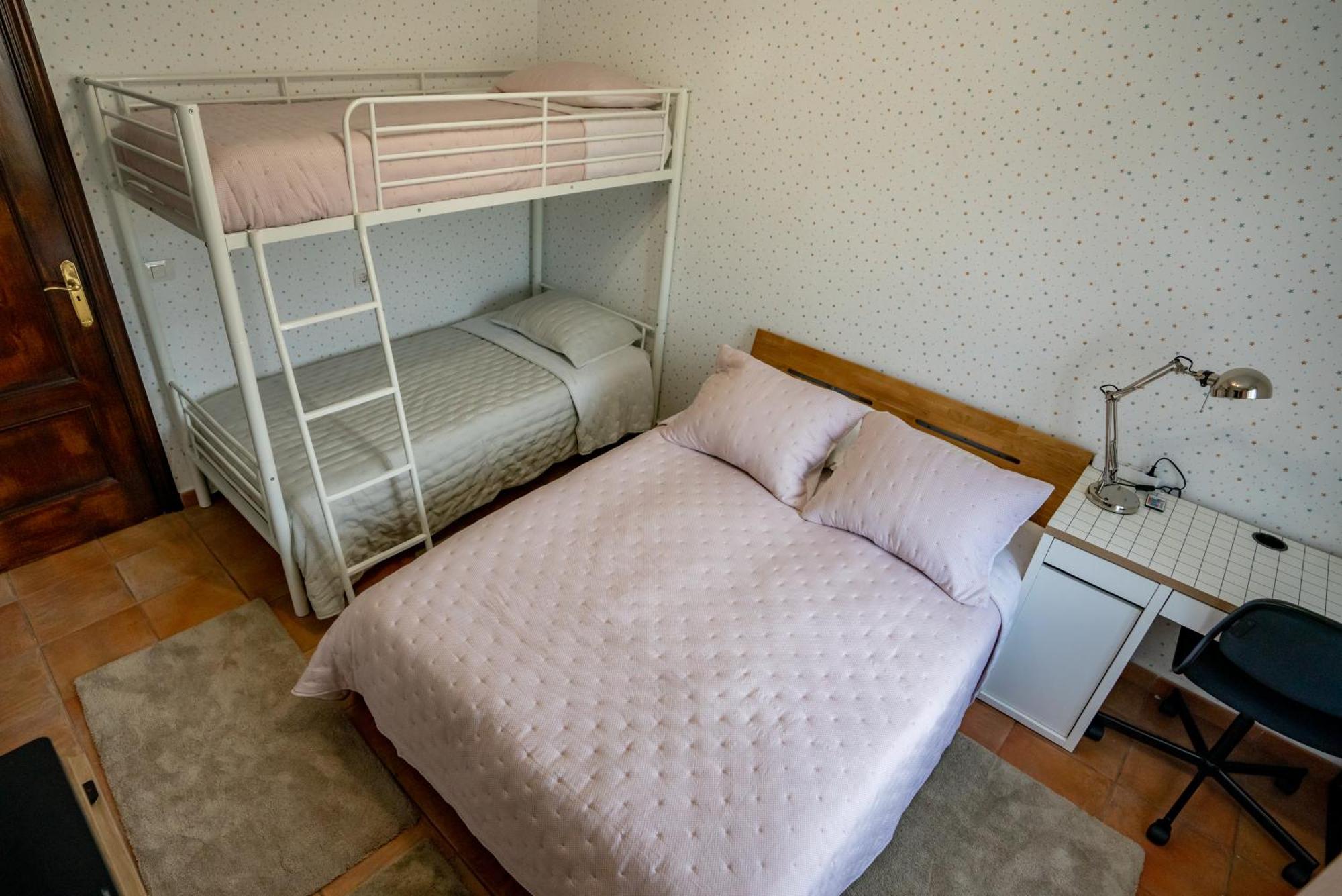 Casa Julio - Alcala Complete Coastal Retreat - Entire Apartment - 3 Min Walk From The Ocean - Shared Entrance With Host Alcalá de Henares Exterior foto