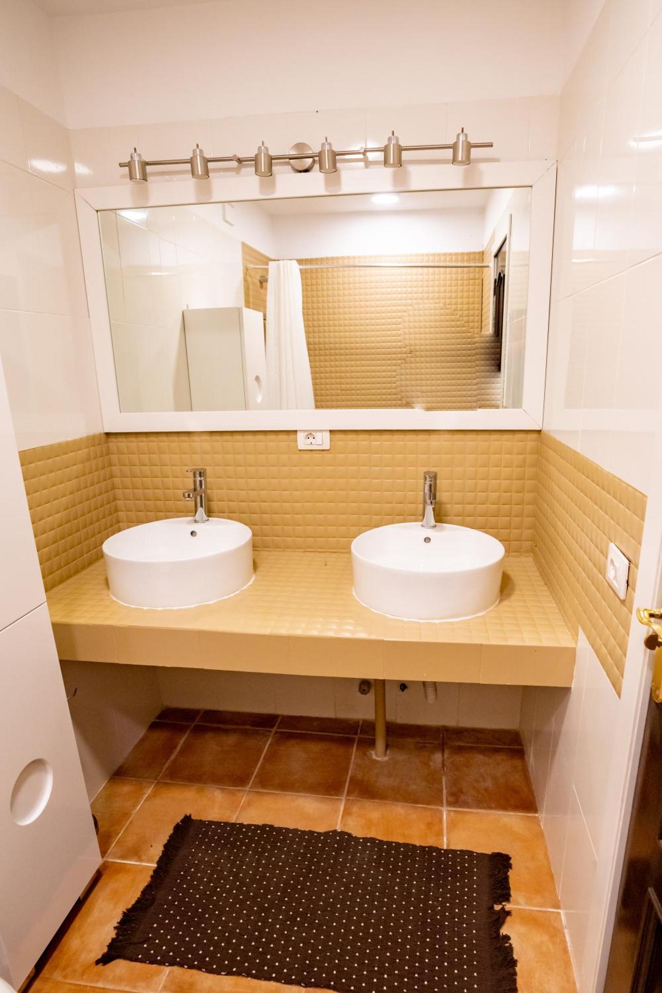 Casa Julio - Alcala Complete Coastal Retreat - Entire Apartment - 3 Min Walk From The Ocean - Shared Entrance With Host Alcalá de Henares Exterior foto