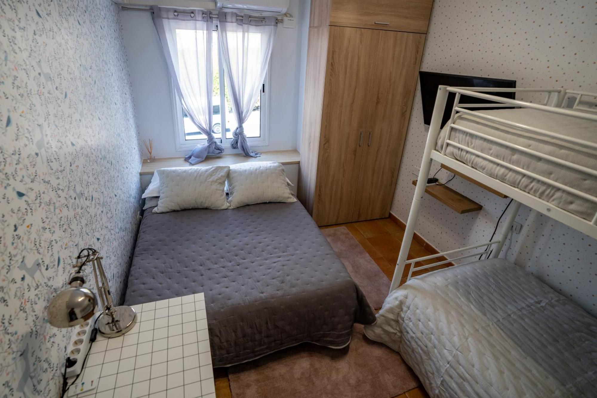 Casa Julio - Alcala Complete Coastal Retreat - Entire Apartment - 3 Min Walk From The Ocean - Shared Entrance With Host Alcalá de Henares Exterior foto