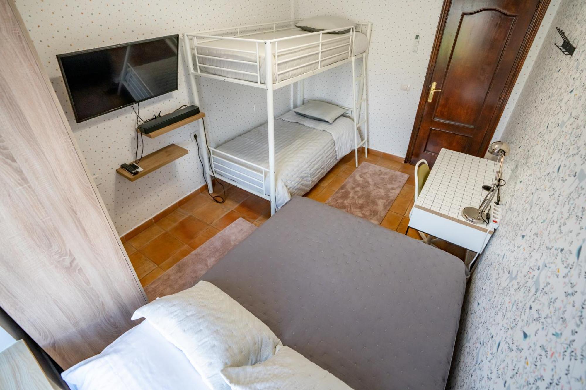 Casa Julio - Alcala Complete Coastal Retreat - Entire Apartment - 3 Min Walk From The Ocean - Shared Entrance With Host Alcalá de Henares Exterior foto
